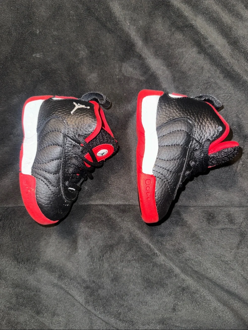 Jordan Toddler Black and Red Jumpman Sneakers